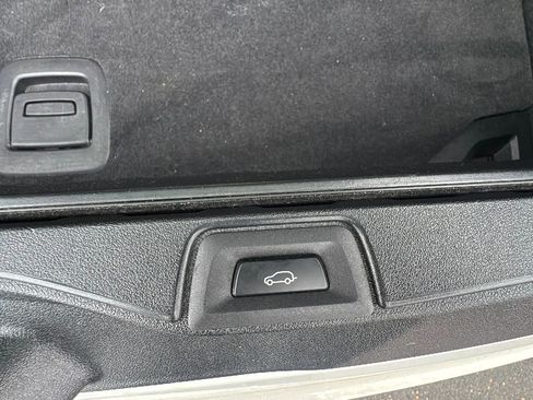 Used 2021 BMW X5 xDrive40i w/ Premium Package image 18