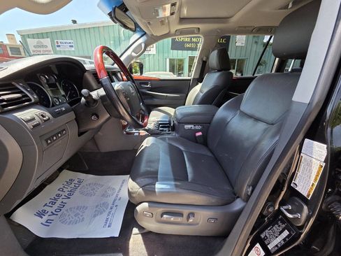 Used 2009 Lexus LX 570 4WD image 15