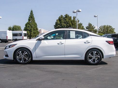 Used 2022 Nissan Sentra SV image 4