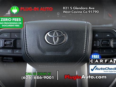 Used 2024 Toyota Tacoma TRD Off-Road AWD/4WD image 18