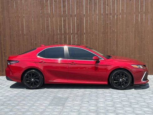 Used 2024 Toyota Camry LE w/ Convenience Package FWD image 12