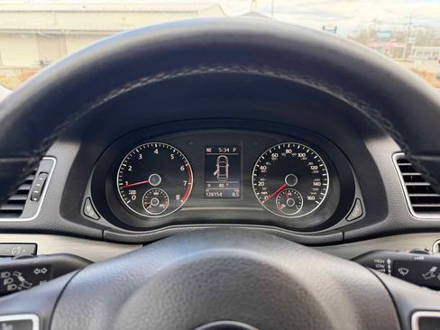 Used 2014 Volkswagen Passat 2.5 SE image 24