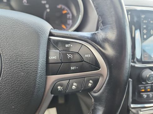 Used 2021 Jeep Grand Cherokee Limited w/ Premium Lighting Group image 28