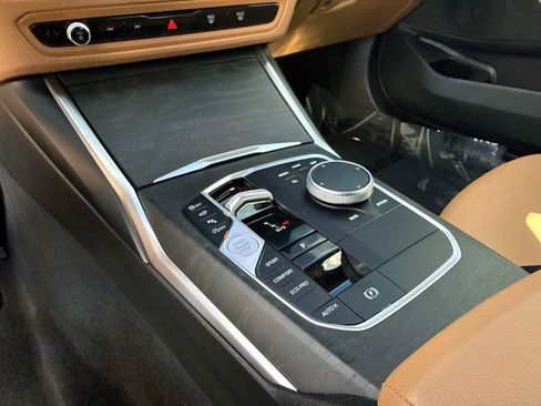 Used 2024 BMW 330i Sedan w/ Convenience Package RWD image 27