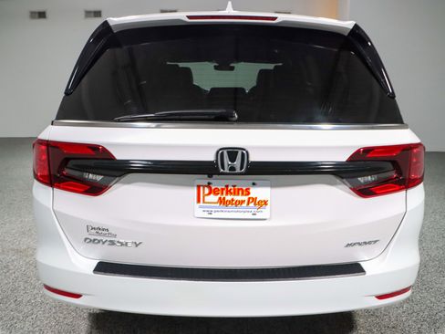 Used 2024 Honda Odyssey Sport image 8