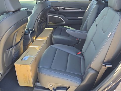 New 2025 Kia Telluride S image 19