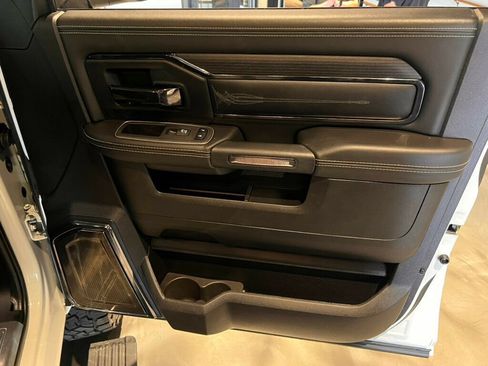 Used 2022 RAM 3500 Limited AWD/4WD image 28
