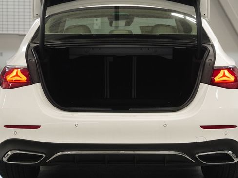 New 2026 Mercedes-Benz E 350 4MATIC Sedan image 32