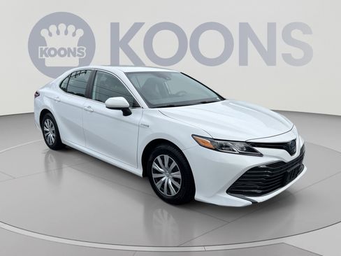 Used 2019 Toyota Camry LE FWD image 10