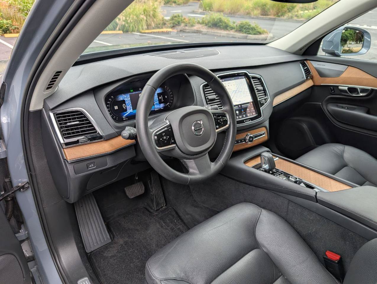 Used 2023 Volvo XC90 B6 Plus w/ Protection Package Premier AWD/4WD image 9