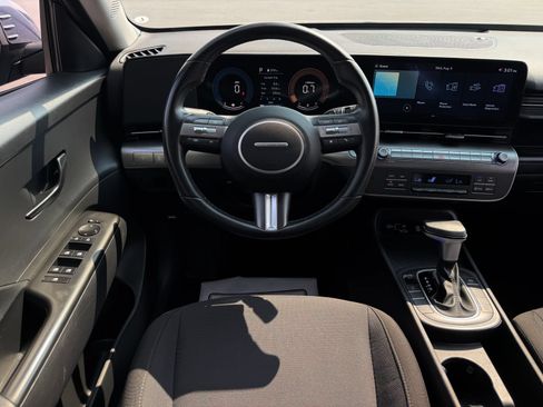Used 2025 Hyundai Kona SEL AWD/4WD image 15