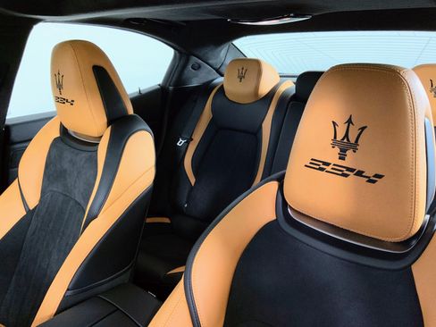 Used 2024 Maserati Ghibli Trofeo image 23