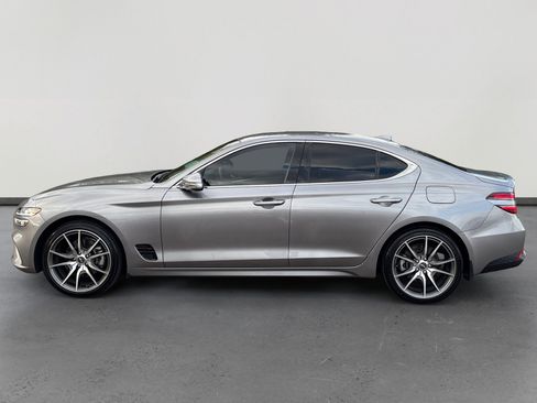 Used 2023 Genesis G70 2.0T image 2