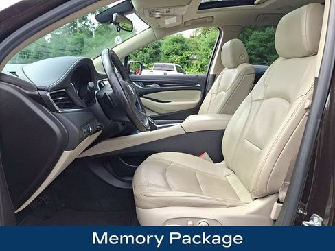 Used 2018 Buick Enclave Premium w/ Experience Buick Package AWD/4WD image 2