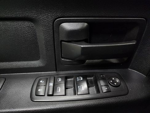 Used 2017 RAM 1500 Express AWD/4WD image 18