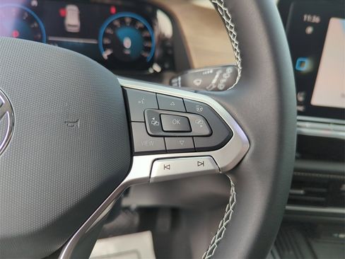 New 2026 Volkswagen Atlas SE image 43