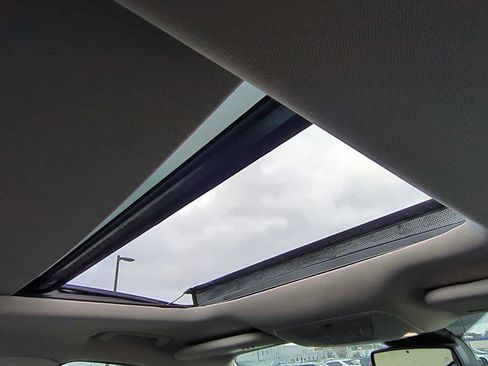 Used 2019 Ford Escape Titanium image 21