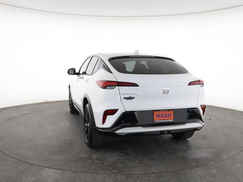 Used 2025 Buick Envista Sport Touring image 10