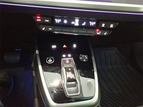 Used 2023 Audi Q4 e-tron Premium Plus w/ Premium Plus image 17