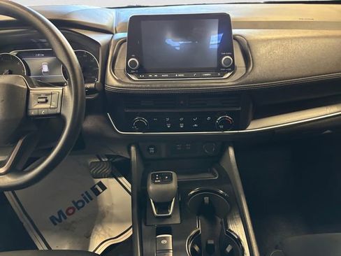 Used 2025 Nissan Rogue S AWD/4WD image 12