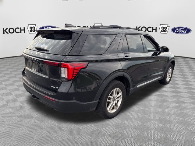 Used 2025 Ford Explorer Active AWD/4WD image 8