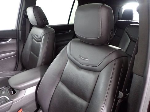 Used 2020 Cadillac XT6 Premium Luxury FWD image 25