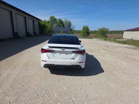 Used 2022 Nissan Sentra SR w/ Midnight Edition FWD image 3