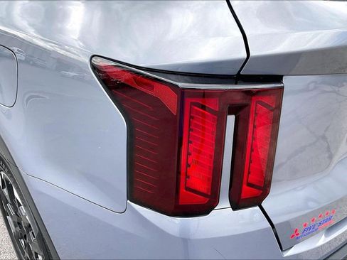 Used 2024 Kia Sorento S AWD/4WD image 27