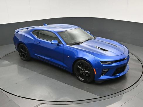 Used 2018 Chevrolet Camaro SS RWD image 53