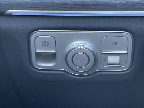 Certified 2025 Mercedes-Benz GLS 450 4MATIC image 25