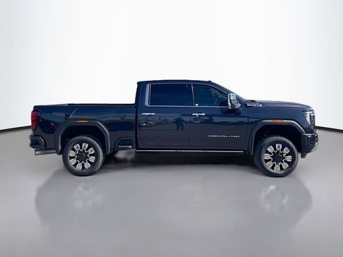 Used 2024 GMC Sierra 2500 Denali w/ Denali Reserve Package image 8