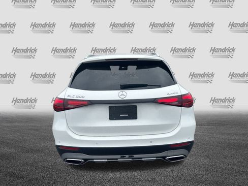 Used 2025 Mercedes-Benz GLC 300 4MATIC w/ Driver Assistance Package image 9