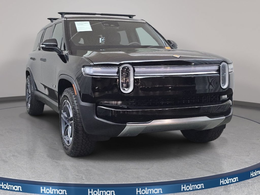 Used 2025 Rivian R1S Adventure Dual AWD/4WD image 3