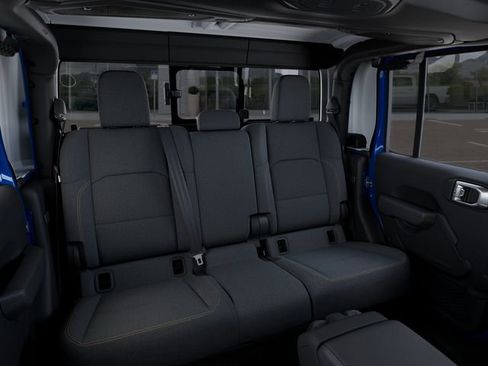 New 2025 Jeep Gladiator Sport image 15