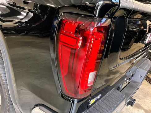 Used 2024 GMC Sierra 1500 SLT image 33