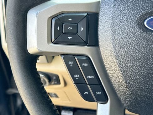 Used 2017 Ford F150 Lariat w/ Equipment Group 501A Mid AWD/4WD image 28