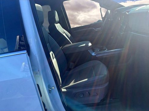 Used 2024 Chevrolet Silverado 3500 LTZ w/ LTZ Plus Package image 30