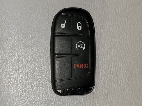 Used 2019 Jeep Compass Latitude w/ Popular Equipment Group FWD image 32