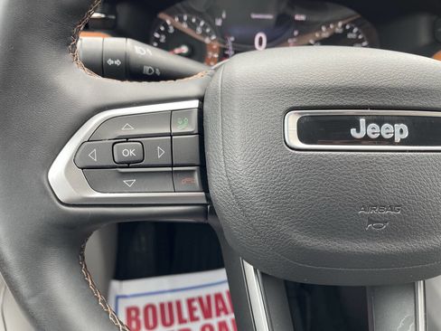 Used 2022 Jeep Compass Limited image 15