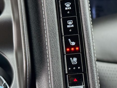 Used 2023 Chevrolet Corvette Stingray Preferred Cpe w/ Z51 Performance Package RWD image 23