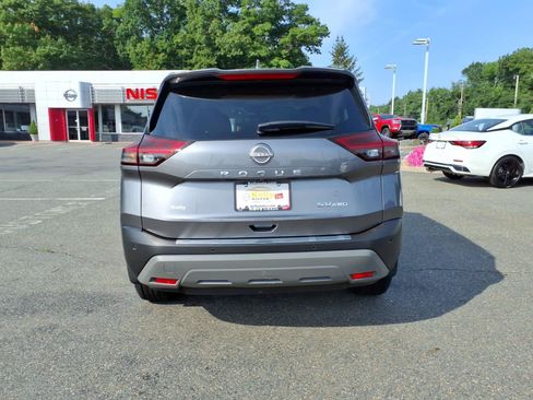 Used 2023 Nissan Rogue SV w/ SV Premium B Package AWD/4WD image 6
