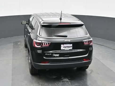 Used 2025 Jeep Compass Sport w/ Mopar Graphics Package AWD/4WD image 29