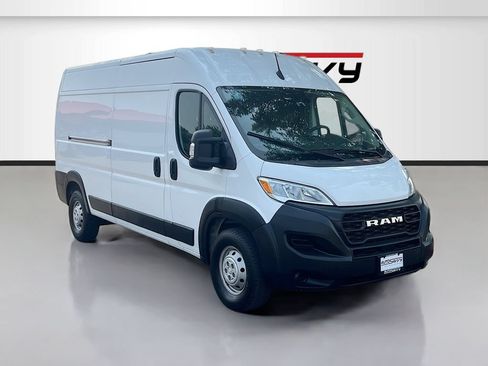 Used 2023 RAM ProMaster 2500 FWD image 1