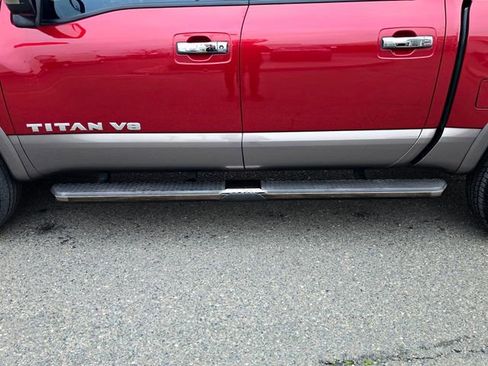 Used 2019 Nissan Titan Platinum Reserve image 29