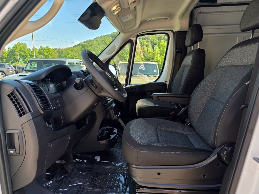 New 2026 RAM ProMaster 2500 w/ Convenience Group FWD image 4