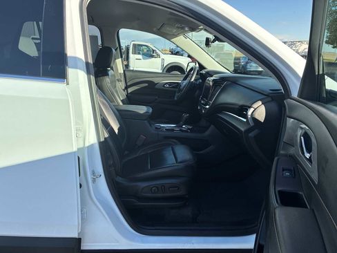 Used 2020 Chevrolet Traverse LT w/ LT Premium Package image 27