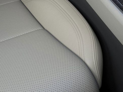 New 2026 Lincoln Aviator Reserve w/ Luxury Package image 16