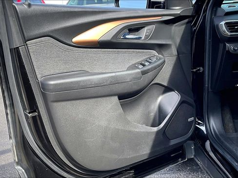 Used 2021 Chevrolet TrailBlazer ACTIV w/ Technology Package image 17