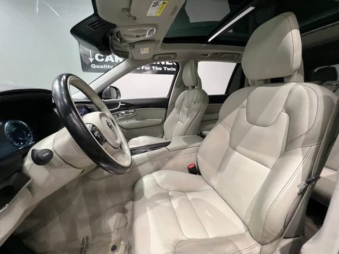 Used 2016 Volvo XC90 T6 Momentum AWD/4WD image 17