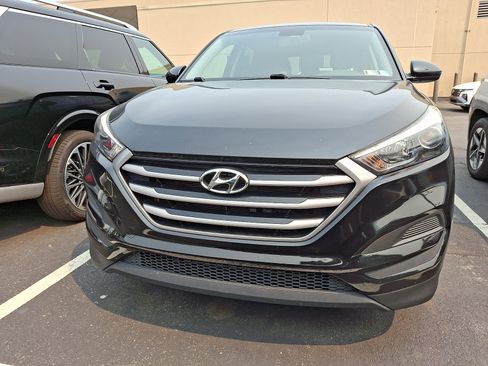 Used 2018 Hyundai Tucson SE AWD/4WD image 2